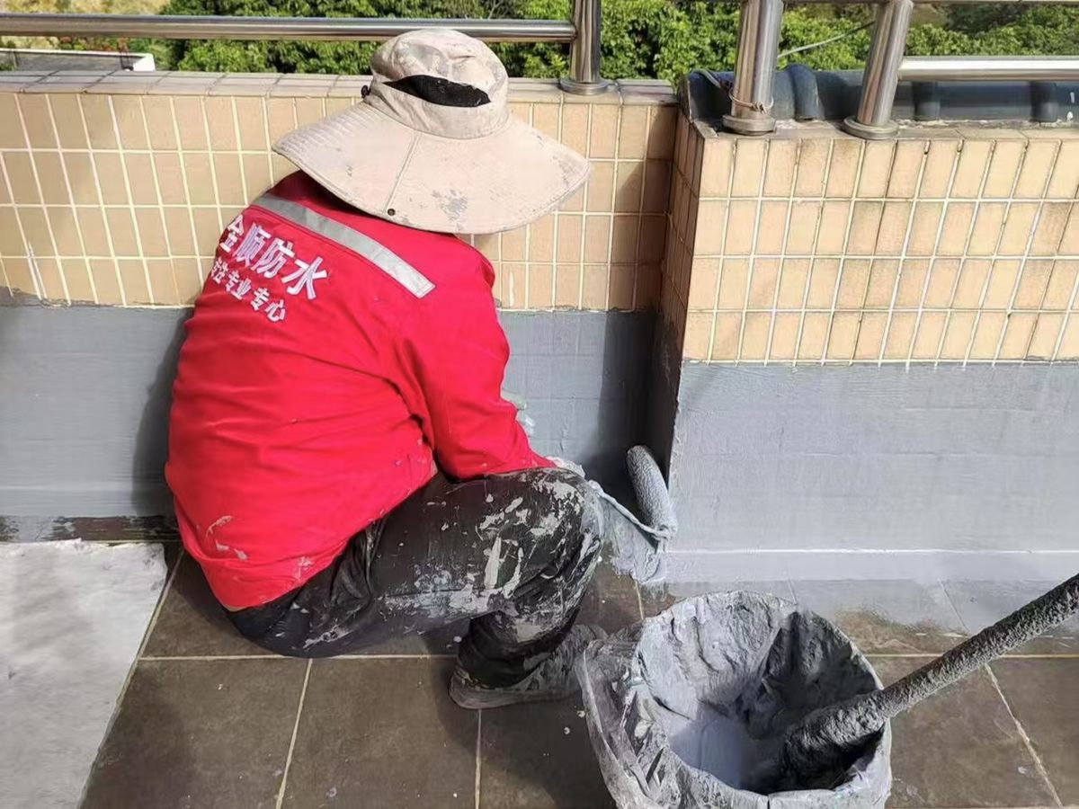 海珠區(qū)萬華花園女兒墻補(bǔ)漏