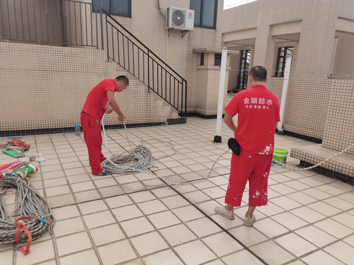 廣州富力君悅大酒店屋面施工